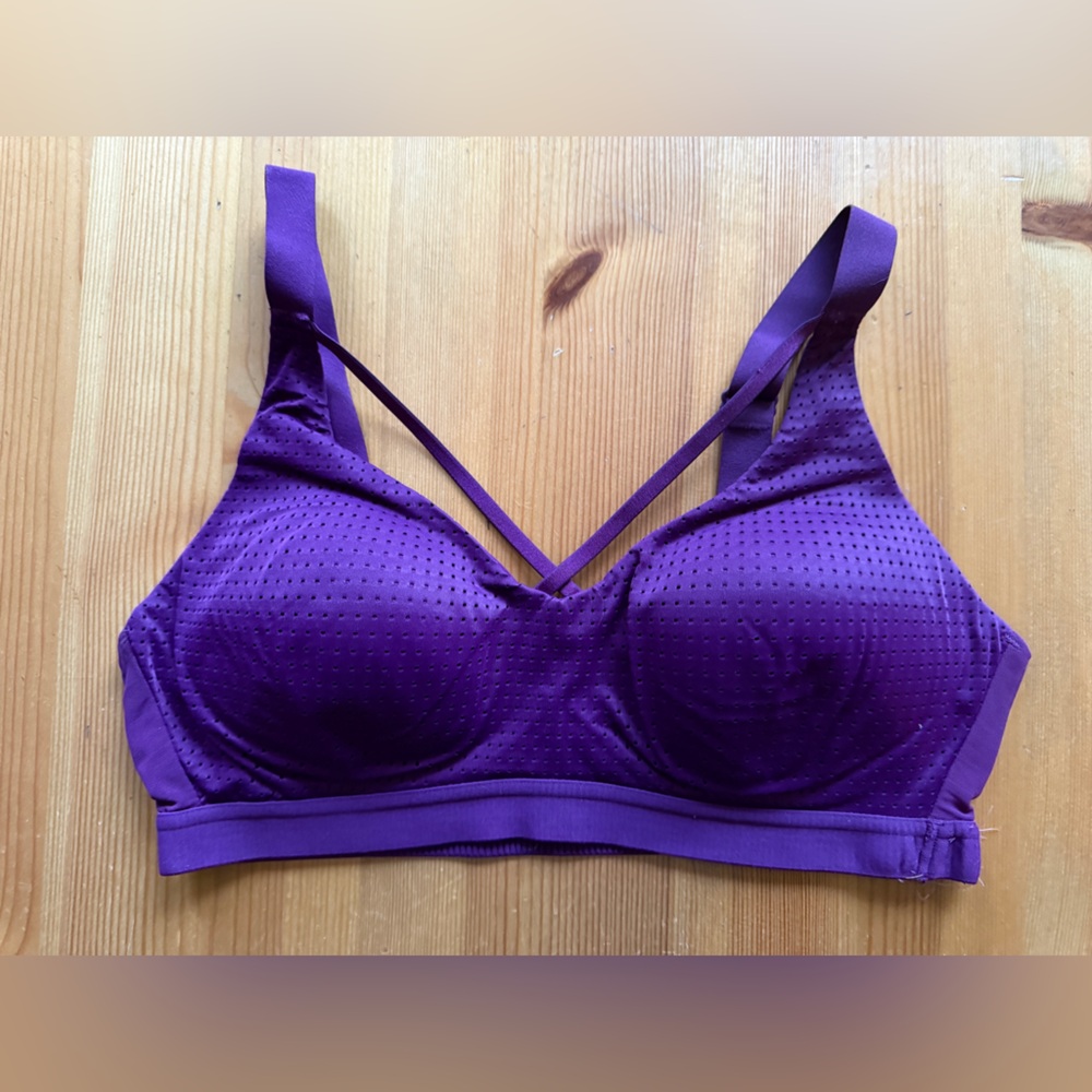 GAIAM sports bra